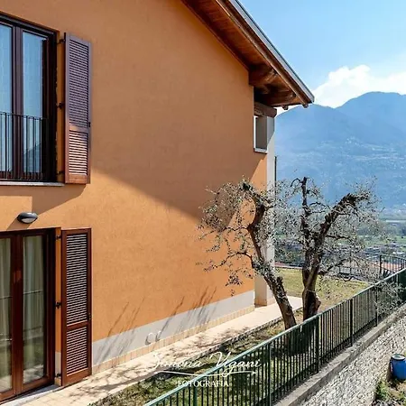 Lejlighed Il Giardino Di Laura Costa Volpino